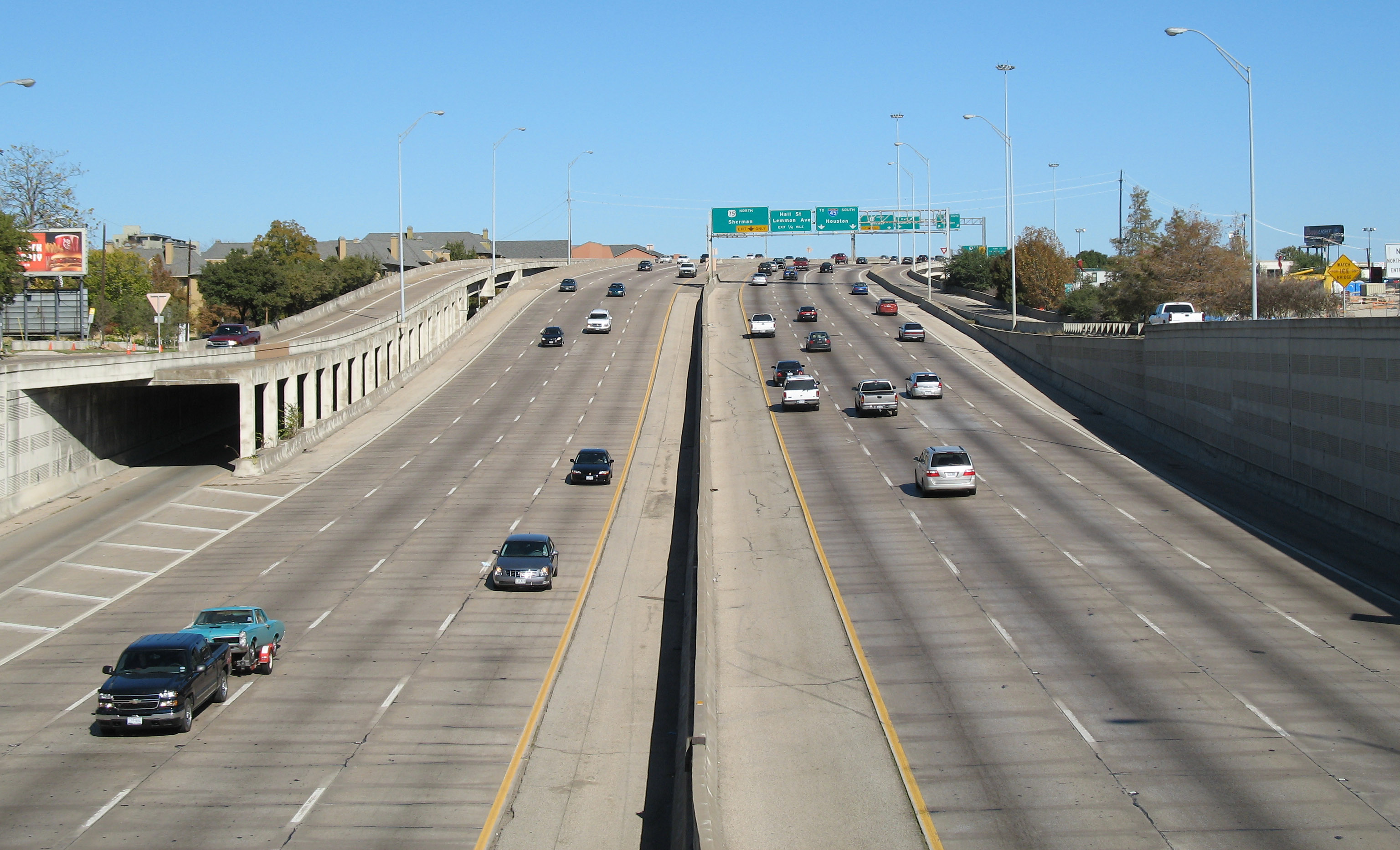 Woodall Rodgers Freeway photos, 2006